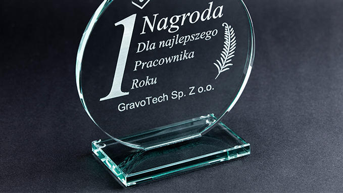 Laser marking on a glass or acrylic trophy