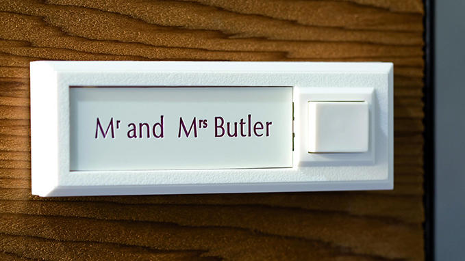 Engraving and cutting of doorbell labels